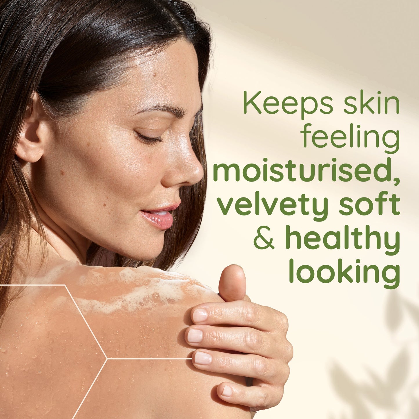 Aveeno Daily Moisturising Yogurt Body Wash Apricot & Honey Scent 300ml | CC Hair & Beauty UK